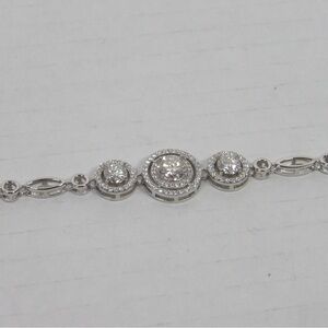 Elegant Silver Bracelet with Moissanite Stones